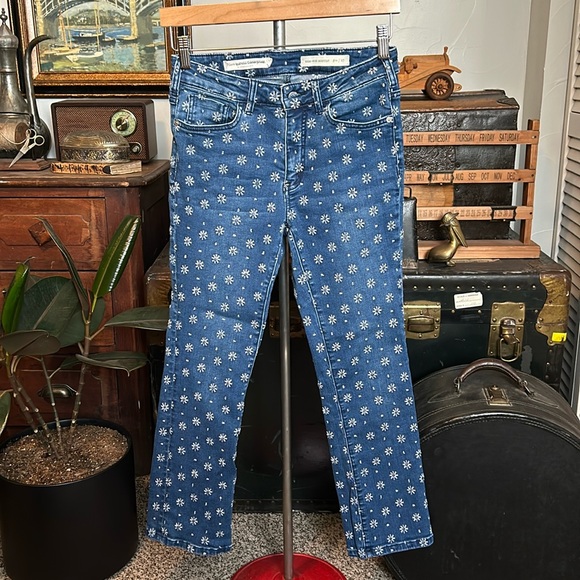 Pilcro Denim - Pilcro by Anthropologie Embroidered Starburst High Rise Bootcut Jeans